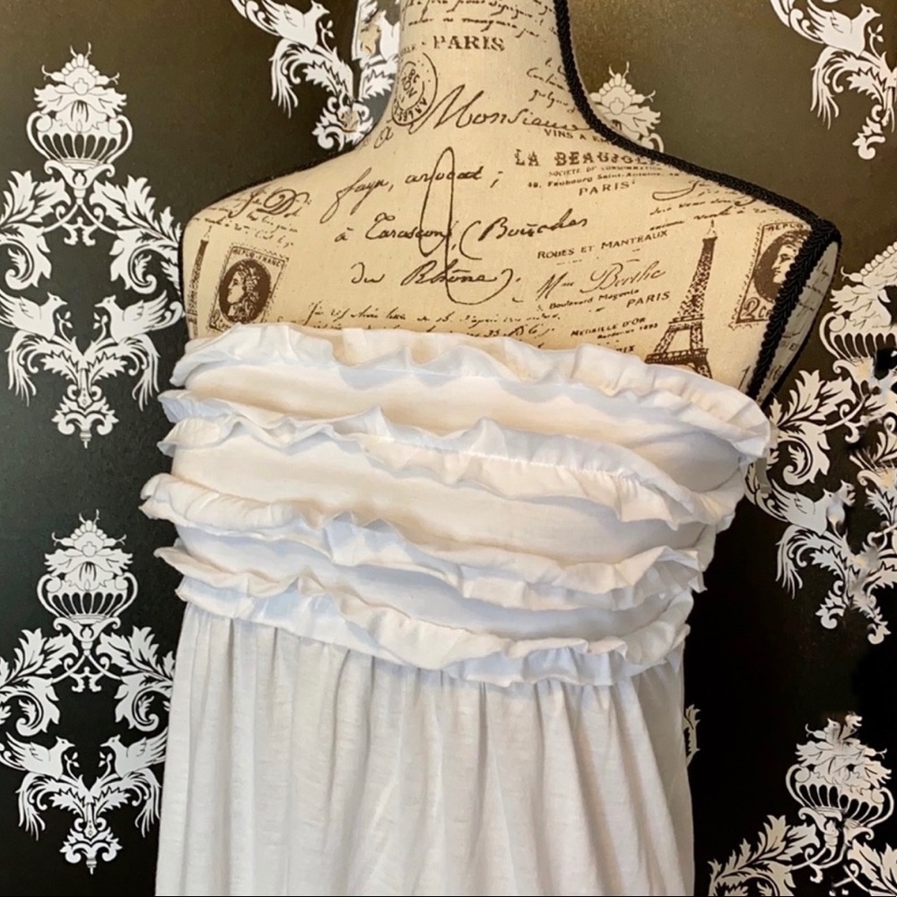 🍀 Super Cute White Ruffle Swimsuit Cover Up!